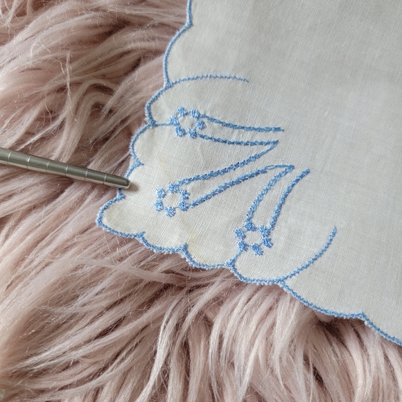 Lot of 5 Vintage Handkerchiefs - Picture 12 of 13